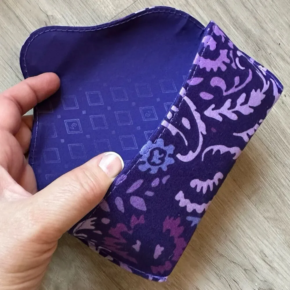 Vera Bradley Eyeglasses Sunglasses Case Semi-Hard Magnet Close Paisley Amethyst